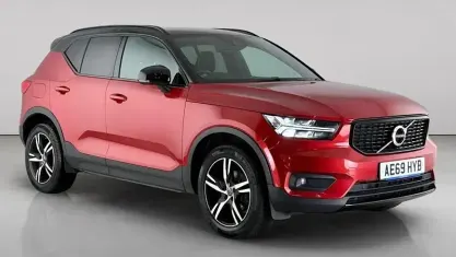 Used Volvo XC40 R-Design 163 HP (119 kW) 2020 Red SUV