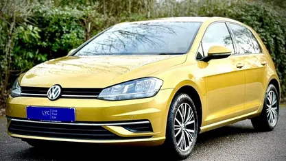 Used VW Golf VII SE 110 HP (80 kW) 2017 Hatchback