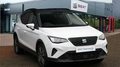 Used Seat Arona SE 95 HP (69 kW) 2022 White SUV