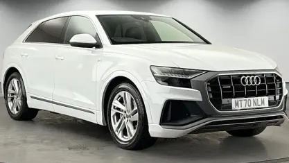 Gebraucht Audi Q8 S-Line 286 PS (210 kW) 2023 SUV