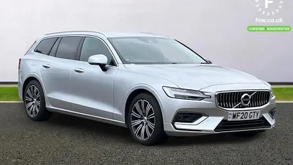 Usado Volvo V60 Inscription 250 HP (183 kW) 2020 Prateado Carrinha