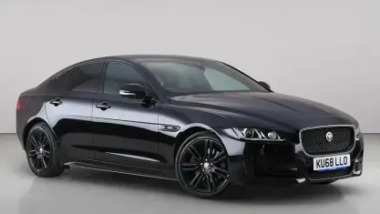 Used Jaguar XE Ingenium 200 HP (147 kW) 2018 Black Sedan