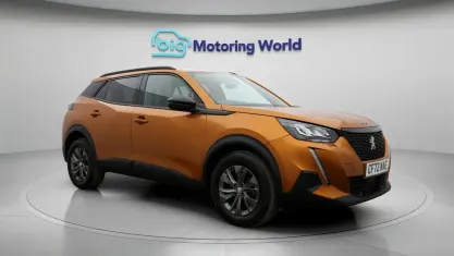 Used Peugeot 2008 Active+ 101 HP (74 kW) 2023 Orange SUV