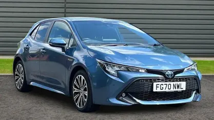 Second-hand Toyota Corolla Design 184 CP (135 kW) 2022 Hatchback