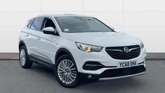 White Used 2018 Vauxhall Grandland X SUV | £9,981 (Fair price)