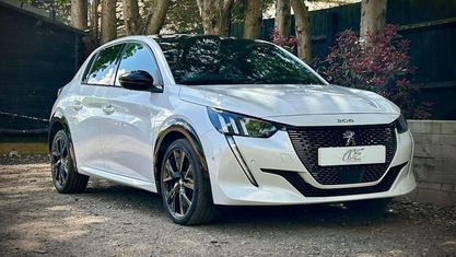 Gebraucht Peugeot 208 Premium 102 PS (75 kW) 2021 Weiß Kleinwagen
