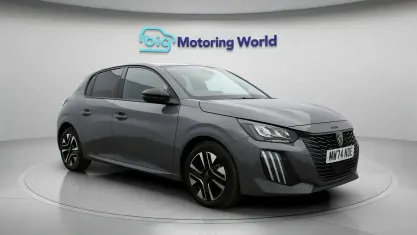Used Peugeot 208 Allure 101 HP (74 kW) 2024 Grey Hatchback