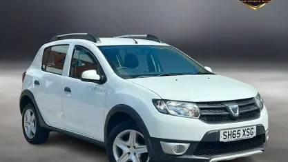 Used Dacia Sandero Ambiance 90 HP (66 kW) 2015 White Hatchback