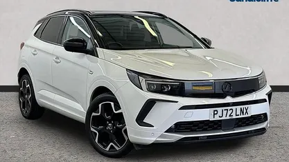 Second-hand Vauxhall Grandland X Ultimate 130 CP (95 kW) 2022 Alb SUV