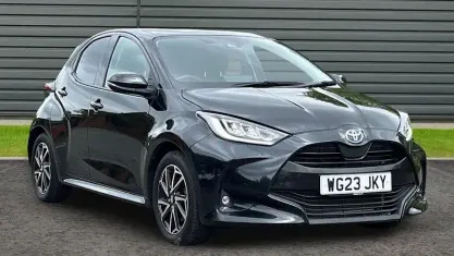 Used Toyota Yaris Design 116 HP (85 kW) 2023 Black Hatchback