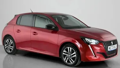Used Peugeot 208 Allure+ 102 HP (75 kW) 2023 Red Hatchback