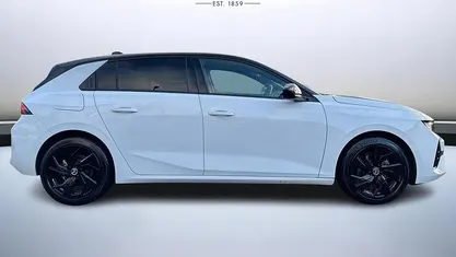 White Used 2024 Vauxhall Astra S Hatchback | £19,999 (Fair price)