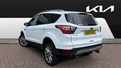 Käytetty Ford Kuga Titanium 120 HP (88 kW) 2019 Valkoinen Katumaasturi
