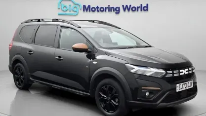 Used Dacia Jogger Extreme 141 HP (103 kW) 2025 MPV