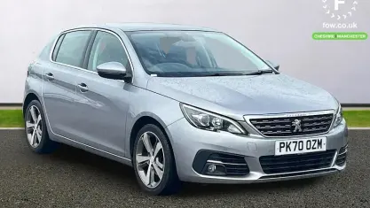 Usado Peugeot 308 Allure 131 HP (96 kW) 2020 Cinzento Citadino