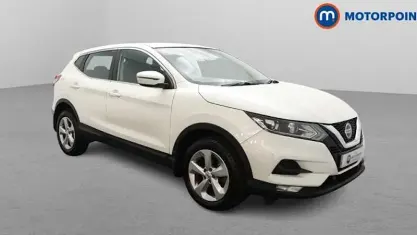 Used Nissan Qashqai Acenta Premium 160 HP (117 kW) 2020 White SUV