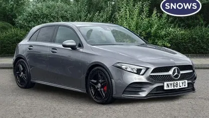 Usado Mercedes A200 AMG line 163 HP (119 kW) 2019 Cinzento Citadino