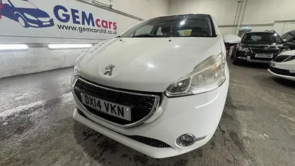 White Used 2014 Peugeot 208 Active Hatchback | £3,695 (Fair price)
