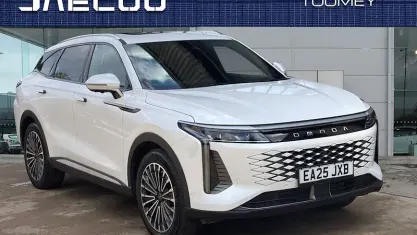 Used Omoda 9 449 HP (330 kW) 2025 SUV