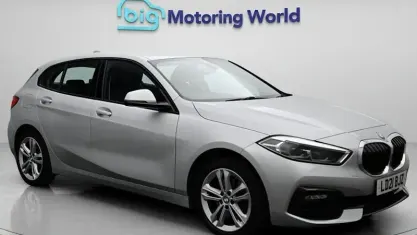 Usado BMW 116 Sport Line 116 CV (85 kW) 2021 Plateado Utilitario
