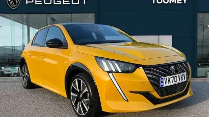 Used Peugeot 208 GT-line 102 HP (75 kW) 2020 Yellow Hatchback