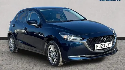 Używany Mazda 2 Inclusive 116 KM (85 kW) 2022 Niebieski Hatchback