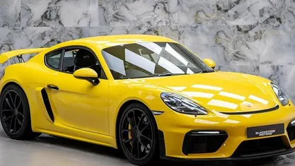 Used Porsche 718 Cayman 420 HP (308 kW) 2022 Yellow Coupe