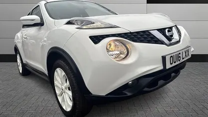 Used Nissan Juke Acenta Premium 116 HP (85 kW) 2015 White SUV
