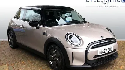 Used 2022 Mini Cooper Classic Hatchback | £15,974 (Good price)