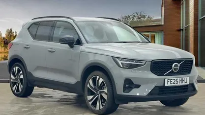 Used 2025 Volvo XC40 Ultra SUV | £33,590 (Fair price)
