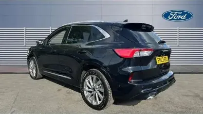 Usado Ford Kuga Vignale 225 HP (165 kW) 2023 Preto SUV