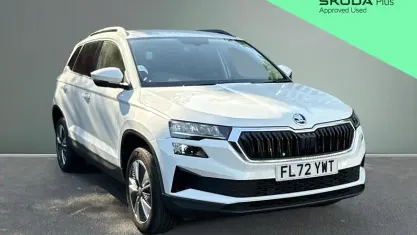 Used Skoda Karoq SE Drive 110 HP (80 kW) 2022 White SUV
