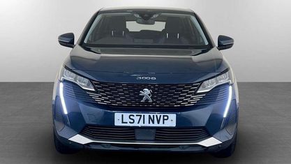 Używany Peugeot 3008 Active Premium 131 KM (96 kW) 2021 Niebieski SUV