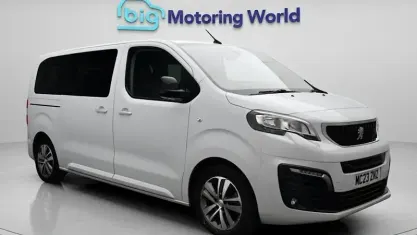 Used Peugeot e-Traveller Business-Line 100 kW (136 HP) 2023 White MPV