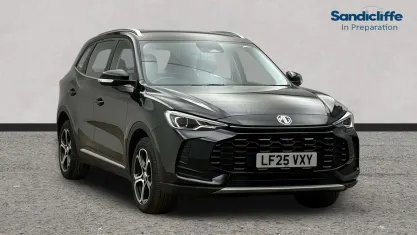 Used MG ZS SE 196 HP (144 kW) 2024 Metallic  black pearl SUV