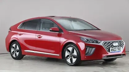 Begagnad Hyundai Ioniq Premium SE 141 HK (103 kW) 2022 Röd Halvkombi