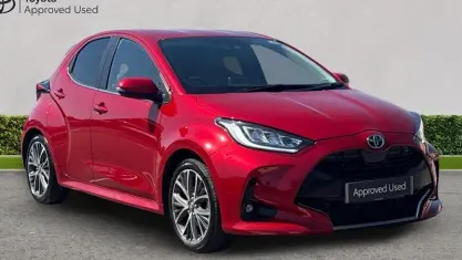 Used Toyota Yaris 116 HP (85 kW) 2023 Red Hatchback