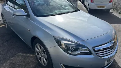Used Vauxhall Insignia SRi 140 HP (102 kW) 2015 Silver Hatchback