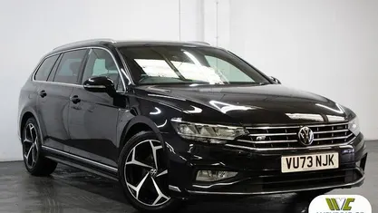 Used VW Passat R-line 150 HP (110 kW) 2023 Estate