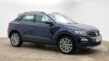 Used VW T-Roc SE 116 HP (85 kW) 2018 Blue SUV
