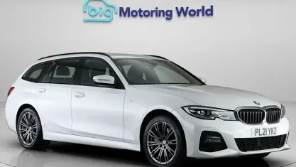 Begagnad BMW 330e M Sport 292 HK (214 kW) 2021 Vit Kombi