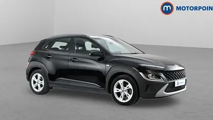 Używany Hyundai Kona SE 120 KM (88 kW) 2022 Czarny SUV