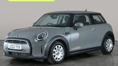 Used Mini ONE Classic 102 HP (75 kW) 2022 Hatchback
