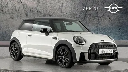 Begagnad Mini Cooper Hatch 136 HK (100 kW) 2022 Halvkombi