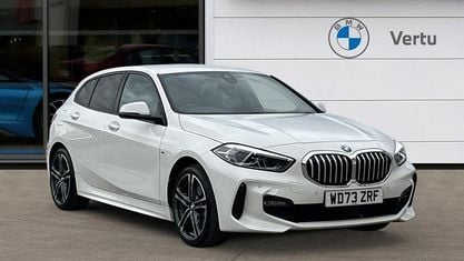 Usado BMW 118 M Sport 136 CV (100 kW) 2023 Blanco Utilitario
