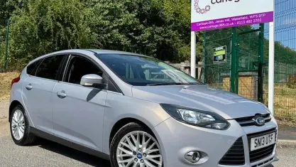 Used Ford Focus Zetec 125 HP (91 kW) 2013 Silver Hatchback