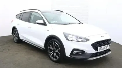 Usado Ford Focus Active X 120 CV (88 kW) 2021 Blanco Familiar