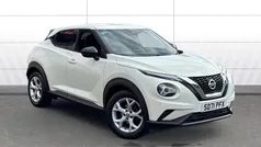 White Used 2022 Nissan Juke N-Connecta SUV | £13,691 (Fair price)
