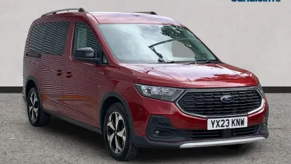 Used Ford Tourneo Active 114 HP (83 kW) 2023 Maple red (metallic paint) Estate