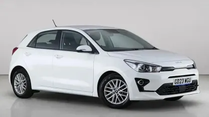 Used Kia Rio 84 HP (61 kW) 2022 White Hatchback